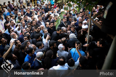 تشییع پیکر ناصر ملک مطیعی در خانه سینما