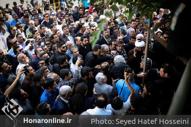 تشییع پیکر ناصر ملک مطیعی در خانه سینما