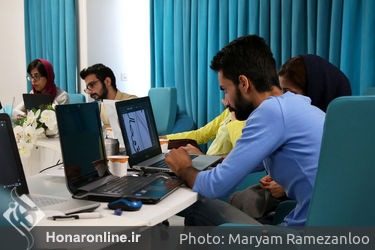 کارگاه آموزشی تصویرسازی و تایپوگرافی برای پوشاک