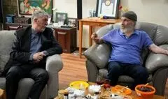 کیانوش عیاری: باید به هر شکل ممکن ایران حفظ شود
