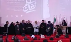 کتاب «نشان فیلم» رونمایی شد؛ وقتی زبان فارسی روی پرده سینما می‌درخشد