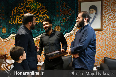 اعطای نشان آزادی ملت ایران به قهرمان شاهچراغ فرزاد بادپا