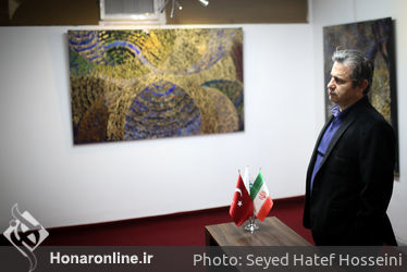 نمایشگاه نقش خط‌ها و خروس‌های حسین نوروزی