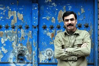 نمایشنامه‌ «میناب خون» توسط حسین کیانی به نگارش درآمد