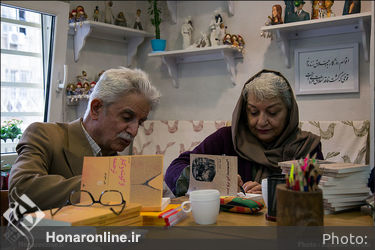 کتاب‌گردی هنرمندان و فرهنگیان در نشر مرکز2