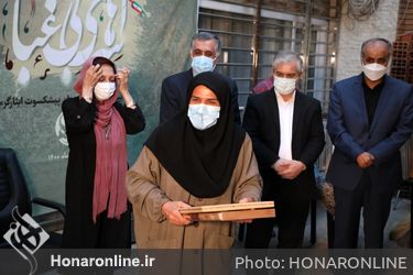 مراسم تجلیل از هنرمندان پیشکسوت ایثارگر