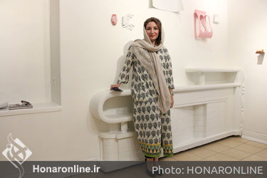 نمایشگاه آثار معصومه مهتدی و هیلده آوربرگ هنرمند بلژیکی با عنوان " تازدن" 