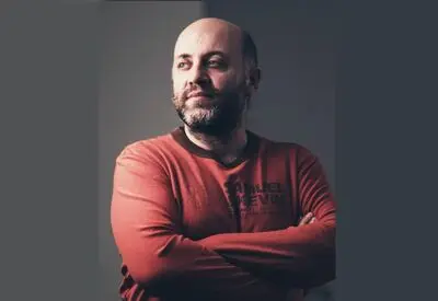هومن سلیمی: تفاوت بارز دوسالانه‌ هشتم مجسمه سازی با دوسالانه های قبلی، وجود آثار بینارشته‌ای و بینارسانه‌ای است