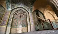 محراب میعادگاه عاشقی که با هنر ایرانی مزین شد 