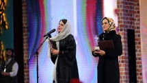 سیمرغ بلورین بهترین بازیگر زن به مریلا زارعی و لیلا حاتمی رسید