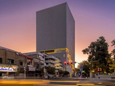 New Plasco Building wins Prix Versailles 2022