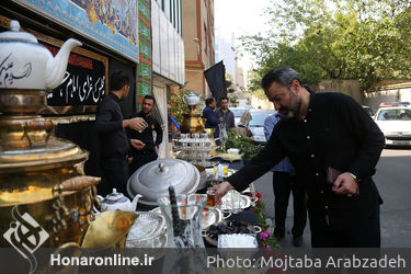 مراسم گرامى‌داشت هفتمین شب شهادت امام حسین (ع) در موسسه توسعه هنرهای معاصر2