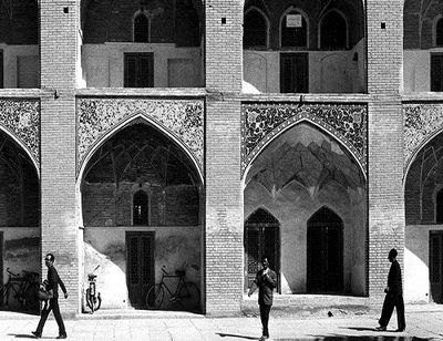 "The Bazaar of Isfahan" unveiled in England