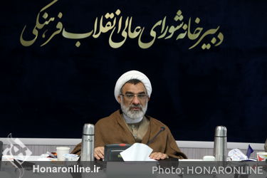 نشست دبیر عالی شورای انقلاب فرهنگی با تعدادی از هنرمندان تئاتر