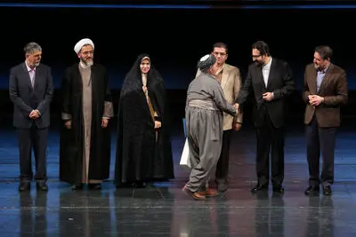 پایان سی و سومین جشنواره موسیقی فجر / جایزه باربد برای علیرضا قربانی، میلاد درخشانی، کاوه یغمایی و مهدی یراحی