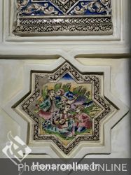 نمونه ای از کاشی های موزه مقدم