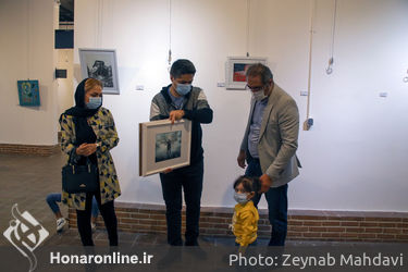 نمایشگاه گروهی "رنگ صلح" در باغ موزه قصر