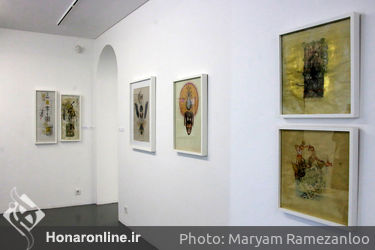نمایشگاه آثار رکسانا منوچهری در گالری اعتماد