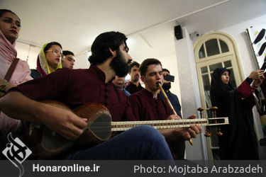 پرفورمنس کالیگرافی مهدی حاجی محمدی فریمانی در گالری ترانه باران