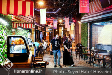 پیاده راه خصوصی مجتمع سینمایی شهرک در شهرک غرب‎