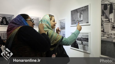 نمایشگاه عکس‌های جاوید تفضلی و سما صفایی در گالری سایه پلاس