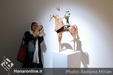 نمایشگاه آثار بهزاد اژدری در گالری اعتماد باغ نگارستان