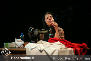 نمایش «اُلدسانگز: عشق روزهای کرونا» در پردیس شهرزاد