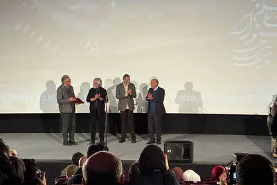 منوچهر محمدی تجلیل شد؛ او مانند پدر برای سینمای ایران است