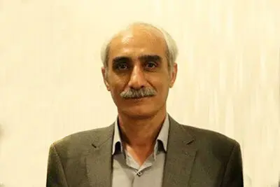 حمیدرضا بسحاق: ترجمه نوعی پژوهش است / تعهد مترجمان قدیم نسبت به مترجمان جدید بیشتر بود / کتاب‌های مهم فلسفی و زیبایی‌شناسی به دلیل حجم زیاد و دشواری متن ترجمه نشده‌اند