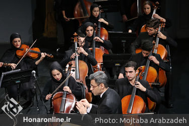 اجرای قطعه "نی نوا" توسط ارکستر ملی ایران