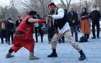 اجرای نمایش‌ «آکوستیک مین» در چهل و یکمین جشنواره تئاتر فجر - پهنه رودکی