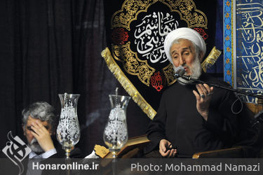 مراسم گرامى‌داشت هفتمین شب شهادت امام حسین (ع) در موسسه توسعه هنرهای معاصر (2)