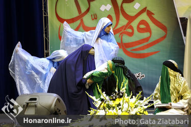 تجلیل از هنرمندان در عرصه دفاع مقدس 