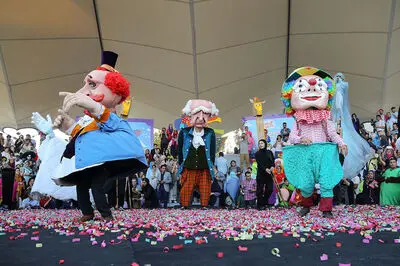 Tehran puppet theater festival kicks off with hopes for world peace