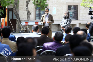 آغاز هفته هنر انقلاب با ادای احترام به مقام شهدا و تجدید پیمان با آرمان‌های امام خمینی(ره)