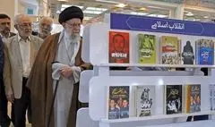 بازدید سه ساعته رهبر انقلاب از نمایشگاه کتاب تهران/ فضای مجازی نباید جای کتابخوانی را بگیرد
