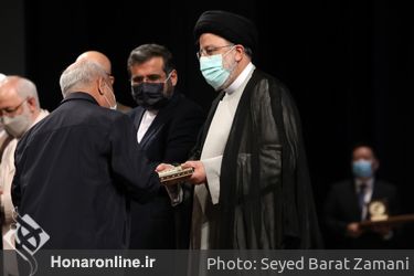 اختتامیه سی‌ونهمین جایزه کتاب سال در تالار وحدت