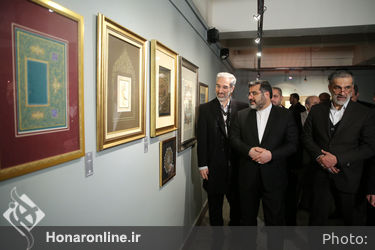 بازدید وزیر فرهنگ از نمایشگاه پانزدهمین جشنواره هنرهای تجسمی