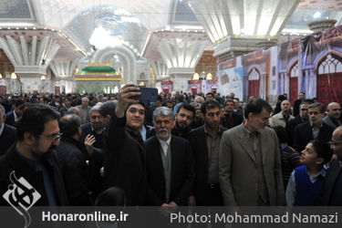 تجدید بیعت وزیر فرهنگ و ارشاد اسلامی به همراه جمعی از معاونان و مدیران این وزارتخانه و اصحاب فرهنگ، هنر، رسانه و با آرمان‌های حضرت امام (ره) 