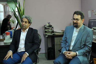 دیدار سید مجتبی حسینی از هنرآنلاین به مناسبت روز خبرنگار