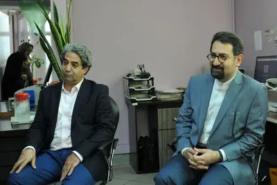 دیدار سید مجتبی حسینی از هنرآنلاین به مناسبت روز خبرنگار