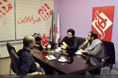 اهمیت باز تعریف روابط بین مخاطب و اجرا / تماشاگر باید از شکل عادی نمایش دیدن خارج شود / بهلولی و حیدری از فعالیت‌های تئاتری خود گفتند