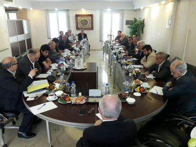 تأکید بر پیگیری مجدانه دستورالعمل واردات پوشاک