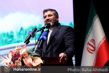آیین شکرانه استمرار توزیع کاغذ ایرانی با حضور محمد مهدی اسماعیلی، وزیر فرهنگ و ارشاد اسلامی عصر روز چهارشنبه بیست و پنج آبان در تالار رودکی برگزار شد. 