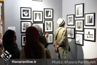 نمایشگاه عکس های نرگس فانی در کنج نشر هنوز