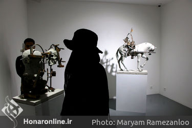 نمایشگاه مجسمه‌های حسین آزادی در گالری اعتماد