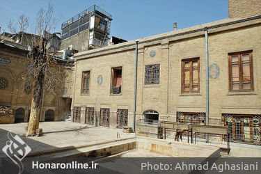 بازدید خبرنگاران از خانه ملک