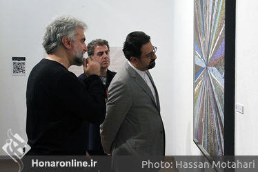 بازدید سید مجتبی حسینی از نمایشگاه بهمن پناهی