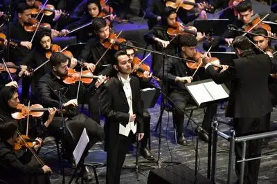 رضا فکری در نقش «سهراب» اپرای «خِرَد» را در شیراز روی صحنه می‌برد