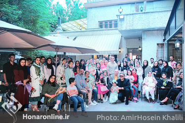 نمایشگاه گروهی از آثار هنرمندان آتلیه چهره در گالری سرزمین هنر